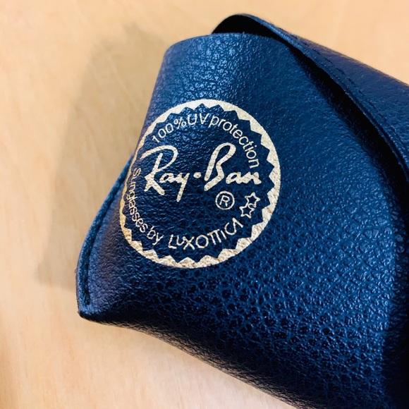 Black Ray-Ban Case - Picture 2 of 11